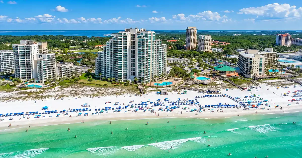 8 Destin Beach Resorts Compared: Location, Fees & Beach